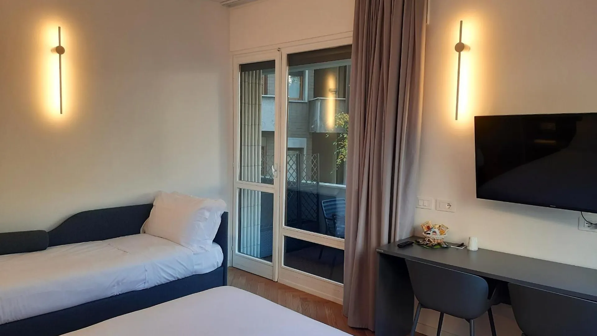 Mako Suites - Centro E Stazione Monza Alloggio in famiglia