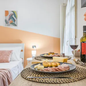 Vista Duomo, 4 Persone, Wifi, Aria Condizionata, Smart Tv , Parma Italia