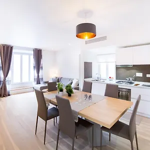 Rent In Rome Valentino's luxury Apartment , Roma Italia